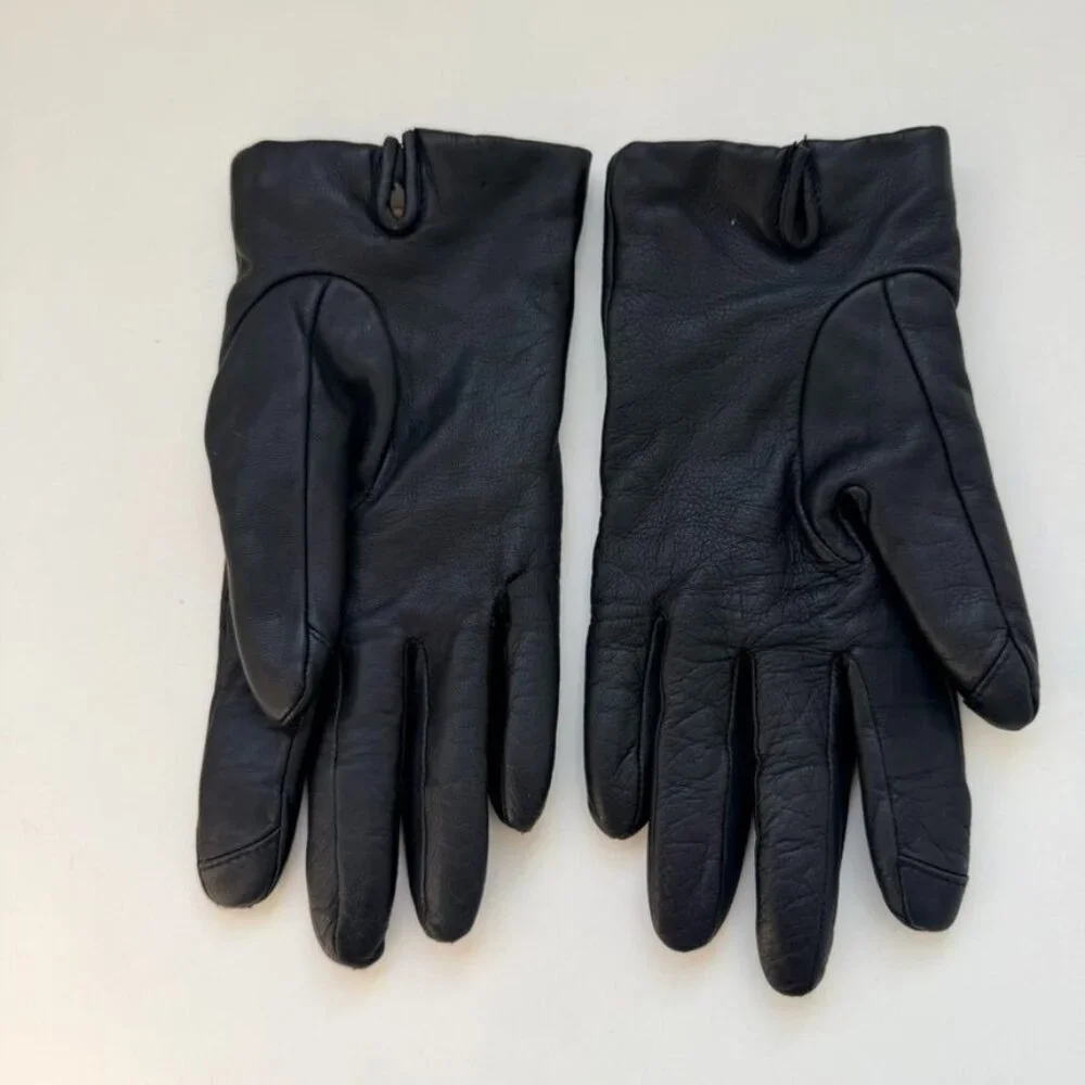 Tory Burch Black Leather Gloves with Gold Logo Hardware – One Size
